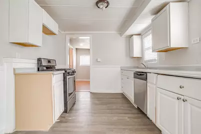 691 Meadow Park Drive, White Settlement, TX 76108 - Photo 17