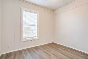 691 Meadow Park Dr, White Settlement, TX 76108 - Photo 11