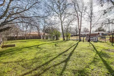 691 Meadow Park Drive, White Settlement, TX 76108 - Photo 21