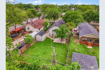 2404 Gould Avenue, Fort Worth, TX 76164 - Photo 23