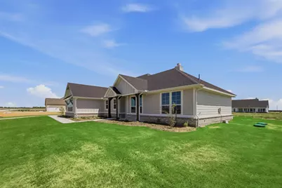 146 Aurora Avenue, Valley View, TX 76272 - Photo 5