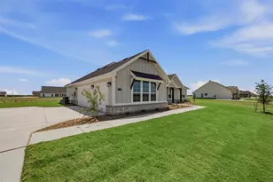 146 Aurora Ave, Valley View, TX 76272 - Photo 3