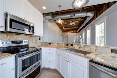 703 W Magnolia Avenue #201, Fort Worth, TX 76104 - Photo 9