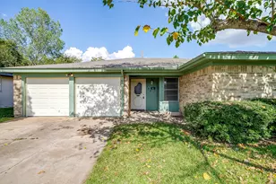 232 Linda Dr, Burleson, TX 76028 - Photo 3