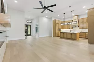 7016 Westover Dr, Granbury, TX 76049 - Photo 17
