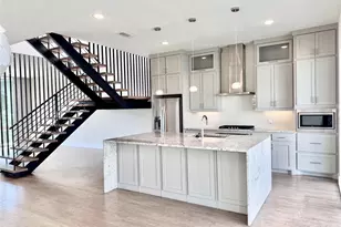 207 Adrian Dr, Fort Worth, TX 76107 - Photo 5