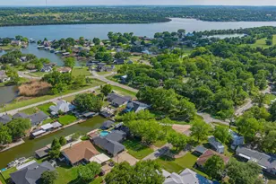 3702 Lake Vista Ct, Granbury, TX 76049 - Photo 33