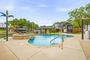 3702 Lake Vista Ct, Granbury, TX 76049 - Photo 3