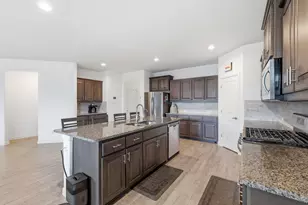 1044 Blackhorse Trl, Fort Worth, TX 76247 - Photo 9