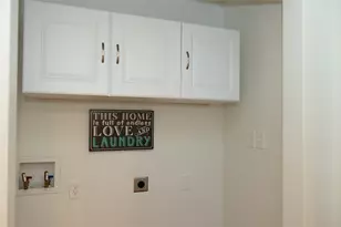 4713 Holiday Ln W, North Richland Hills, TX 76180 - Photo 15
