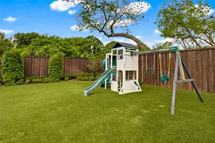 7310 Dominique Dr, Dallas, TX 75214 - Photo 31