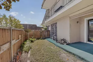 8560 Park Ln, Dallas, TX 75231 - Photo 39