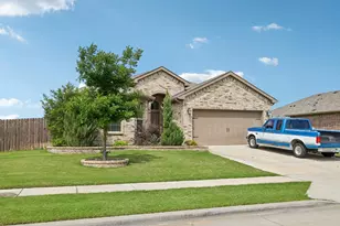 439 Helm Ln, Azle, TX 76020 - Photo 3