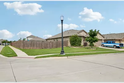 439 Helm Lane, Azle, TX 76020 - Photo 3