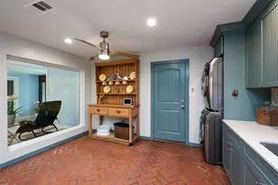 10107 Cromwell Dr, Dallas, TX 75229 - Photo 17