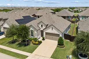 1125 Bridle Path Dr, Aubrey, TX 76227 - Photo 3