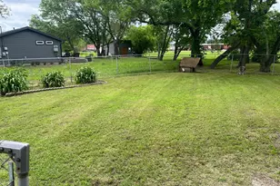 403 E Broad St, Forney, TX 75126 - Photo 5