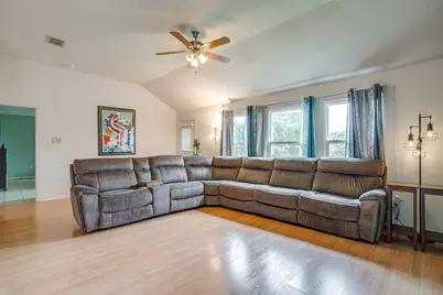 620 Horn Street, Crowley, TX 76036 - Photo 13