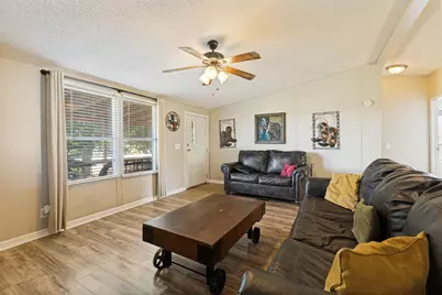 131 Squires Court, Ferris, TX 75125 - Photo 5