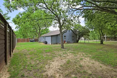 312 E Saunders Street, Trenton, TX 75490 - Photo 17