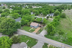 312 E Saunders St, Trenton, TX 75490 - Photo 17