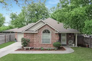 1006 Hall St, McKinney, TX 75069 - Photo 1