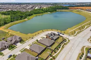 10109 Table Bluff St, Aubrey, TX 76227 - Photo 35