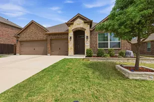 10109 Table Bluff St, Aubrey, TX 76227 - Photo 3