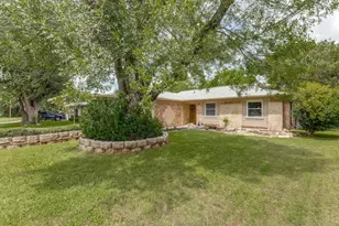 309 Georgetown Dr, Everman, TX 76140 - Photo 3