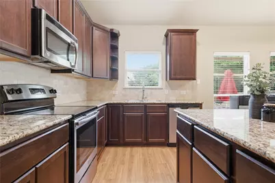 10808 Aurora Drive, Waco, TX 76708 - Photo 11