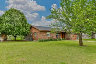 2212 Aspen Rd, Gainesville, TX 76240 - Photo 1