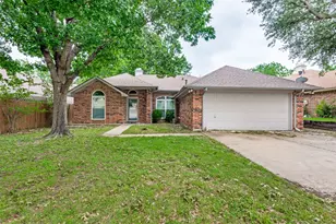 721 Deauville Dr, Fort Worth, TX 76108 - Photo 1