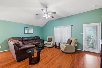 612 Owen Trail, Grand Prairie, TX 75051 - Photo 13