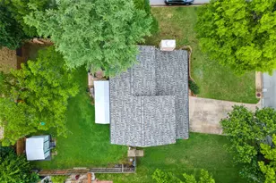 1167 Silver Lake Dr, Grapevine, TX 76051 - Photo 5