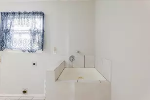 2400 Carter Rd, Springtown, TX 76082 - Photo 9