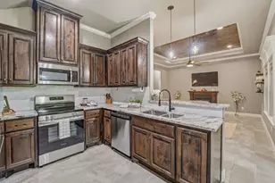 5003 Frio Dr, Granbury, TX 76048 - Photo 7
