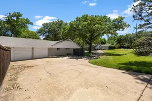 3911 Shady Valley Dr, Arlington, TX 76013 - Photo 33