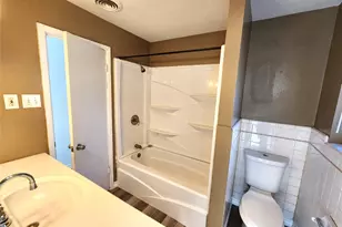 1401 E Sherman Dr, Denton, TX 76209 - Photo 13