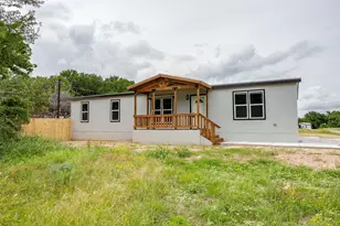 5900 Arrowhead Dr, Granbury, TX 76048 - Photo 1