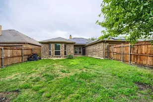 1513 Vermont Ave, Lancaster, TX 75134 - Photo 11