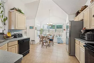 1825 Yorkshire St, Fort Worth, TX 76134 - Photo 11