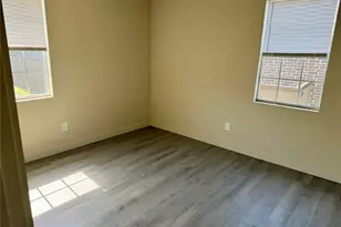 211 Sperry Ln, Red Oak, TX 75154 - Photo 5