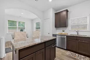 433 Cross Ridge Cir N, Fort Worth, TX 76120 - Photo 9