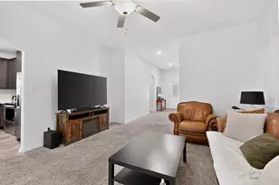 433 Cross Ridge Cir N, Fort Worth, TX 76120 - Photo 5
