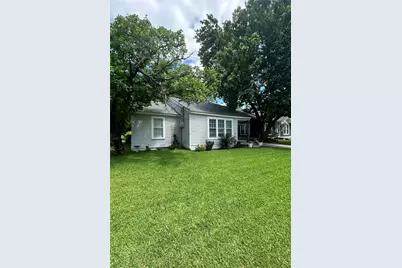 608 W Baldridge Street, Ennis, TX 75119 - Photo 3
