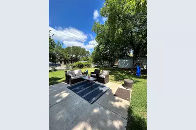 608 W Baldridge Street, Ennis, TX 75119 - Photo 13