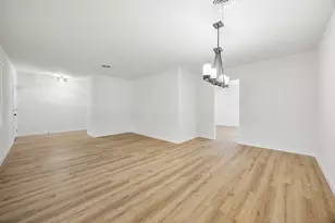 5805 Wedgmont Cir N, Fort Worth, TX 76133 - Photo 5