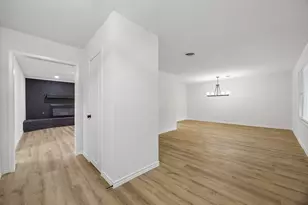 5805 Wedgmont Cir N, Fort Worth, TX 76133 - Photo 3