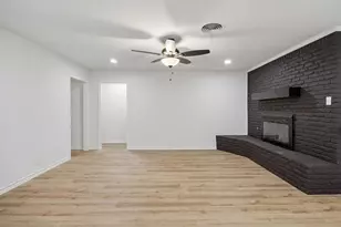5805 Wedgmont Cir N, Fort Worth, TX 76133 - Photo 11