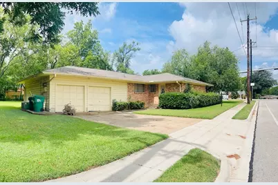 1326 E Sherman Drive, Denton, TX 76209 - Photo 11
